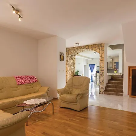 Stunning In With Wifi